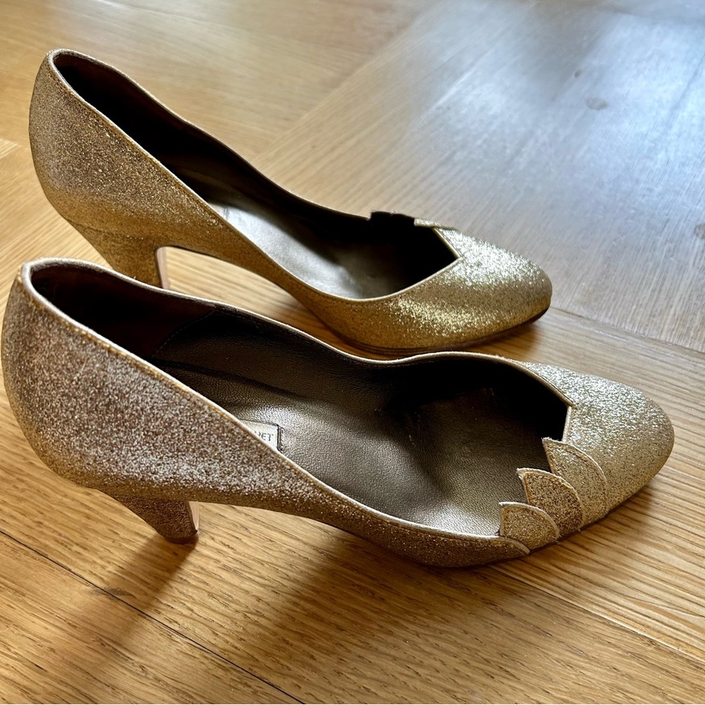 Elegant Gold Glitter Women's Heels (size 6-6.5) Patricia Blanchet (French brand)